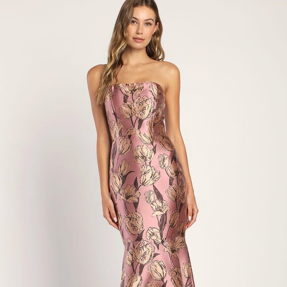 Lulus Gowning Around Mauve Floral Jacquard Strapless Maxi Dress Purple - Picture 4 of 4